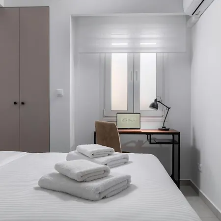Apartment Calliope Luxury Loft With Backyard